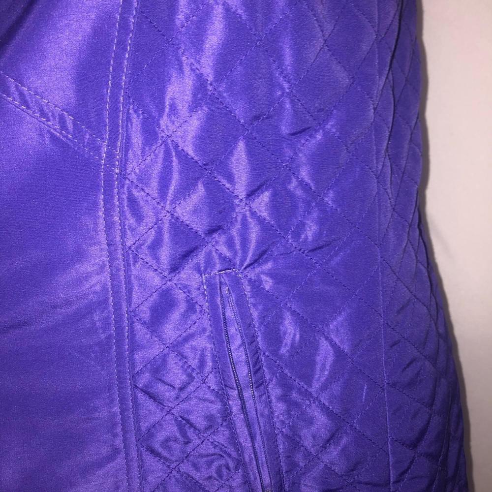 Women’s Purple Vest. Size XL. - Picture 6 of 8